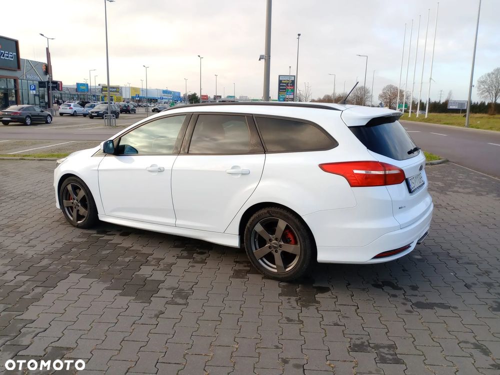 Ford Focus ST - 7