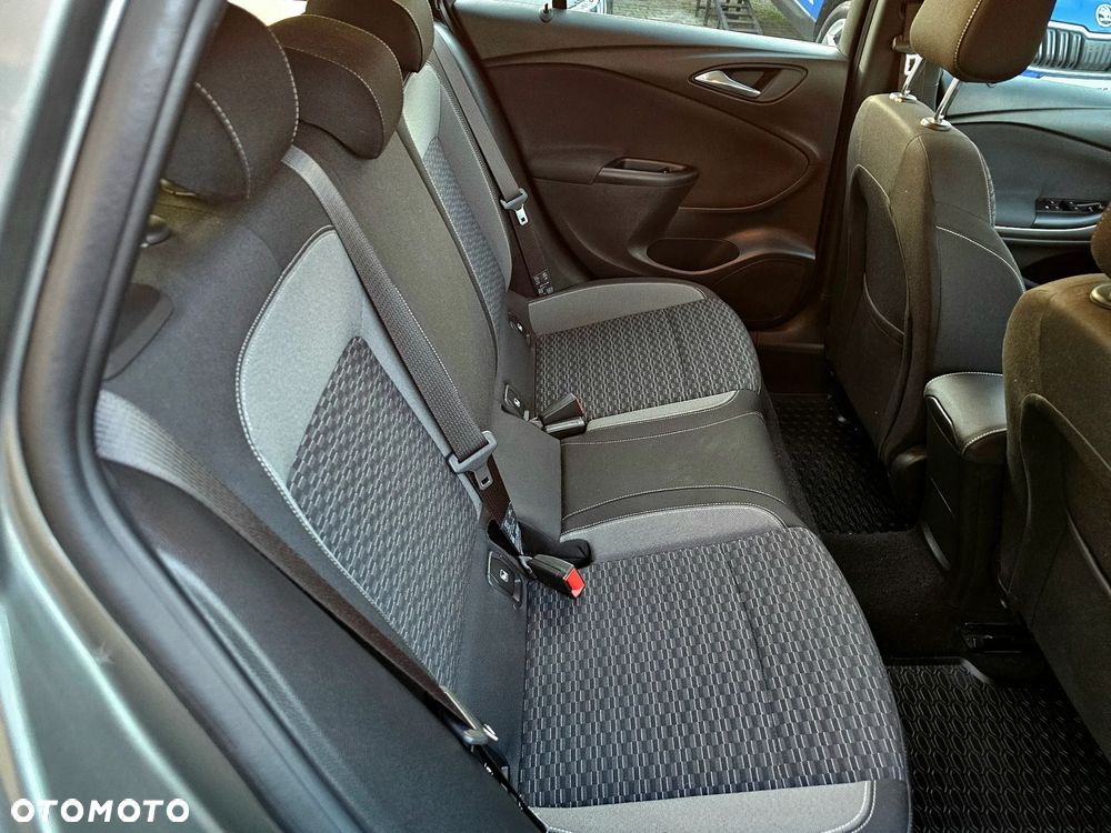 Opel Astra 1.2 Turbo Enjoy - 16