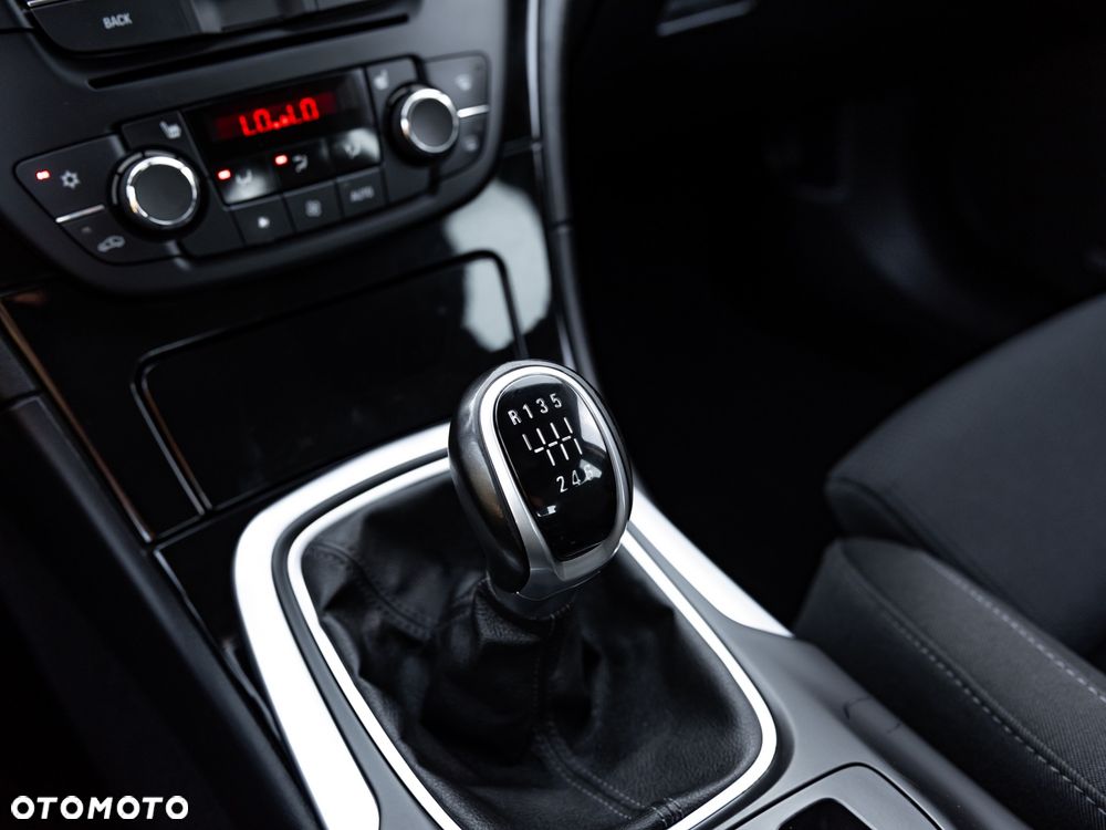 Opel Insignia - 34