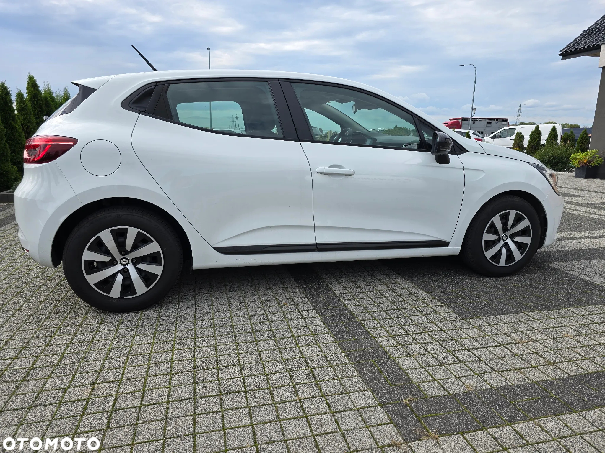 Renault Clio 1.0 TCe Equilibre - 7