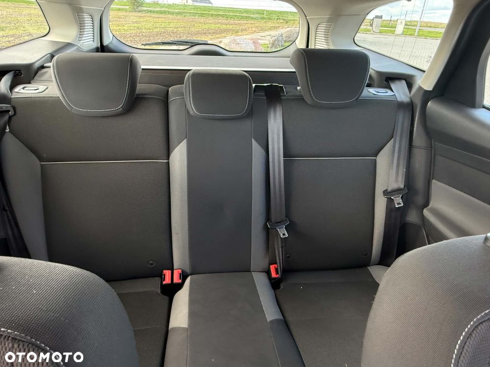 Ford Focus 1.6 TDCi Edition - 10