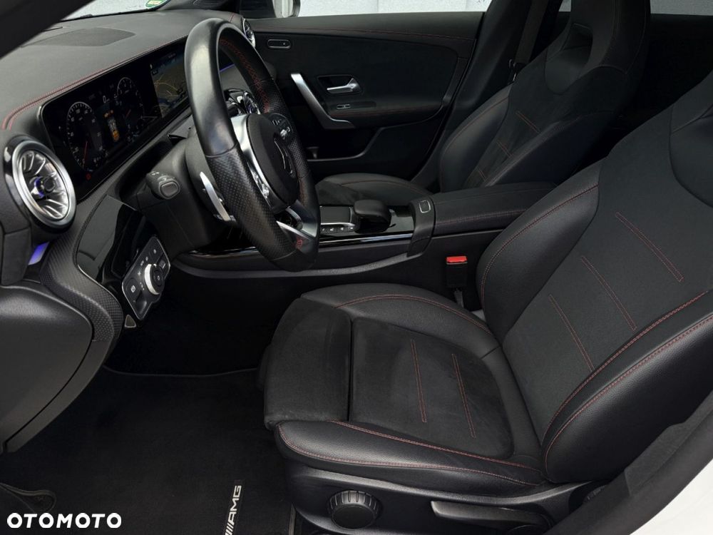 Mercedes-Benz CLA 200 AMG Line 7G-DCT - 16