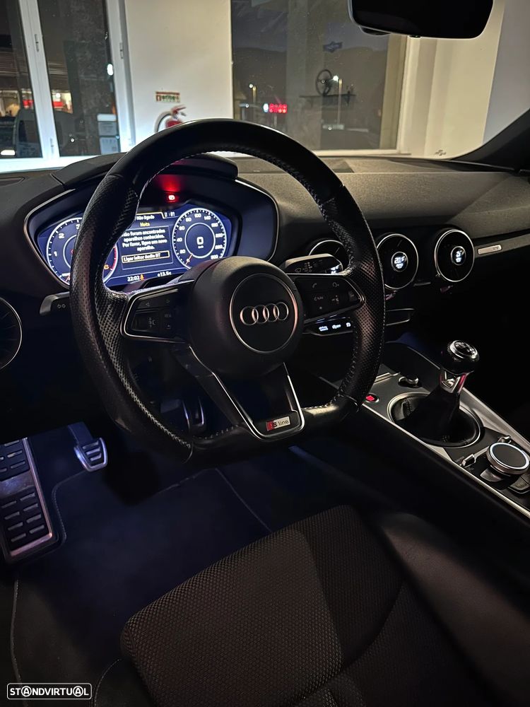Audi TT Coupé 2.0 TDI S-line - 4
