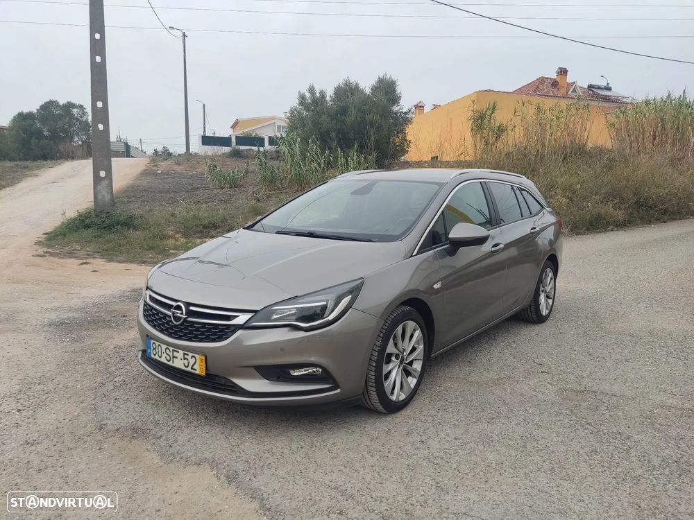 Opel Astra Sports Tourer - 1