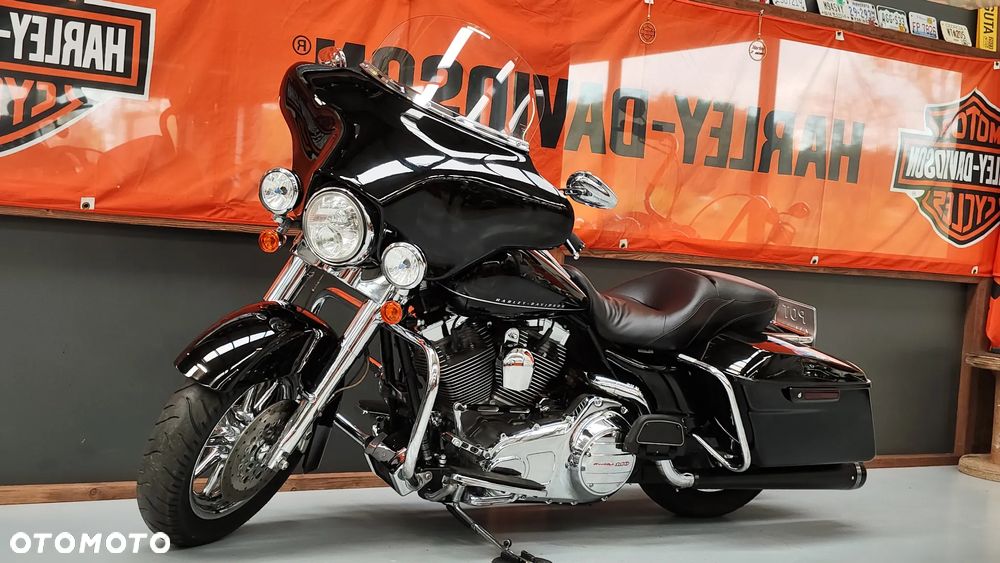 Harley-Davidson CVO Street Glide - 6