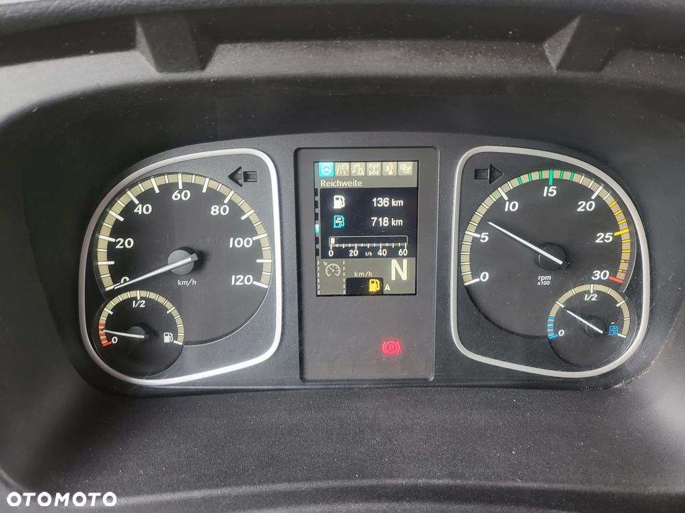 Mercedes-Benz ATEGO - 21