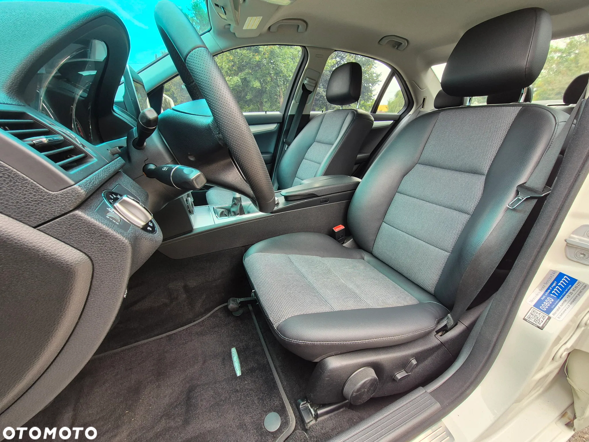 Mercedes-Benz Klasa C 180 T Kompressor BlueEFFICIENCY Avantgarde - 26