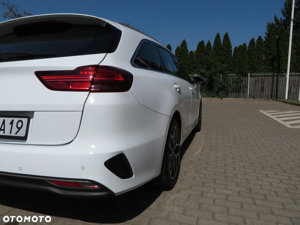 Kia Ceed 1.6 CRDi (48V Mild-Hybrid) DCT7 Spirit - 8
