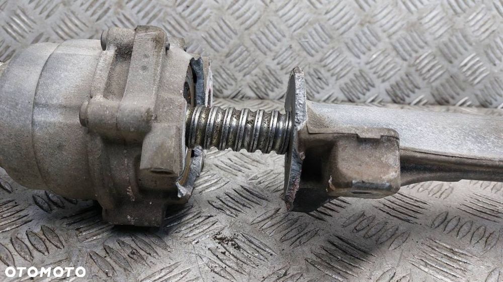 MAGLOWNICA  DO REGENERACJI BMW F30 316i 142890 - 2