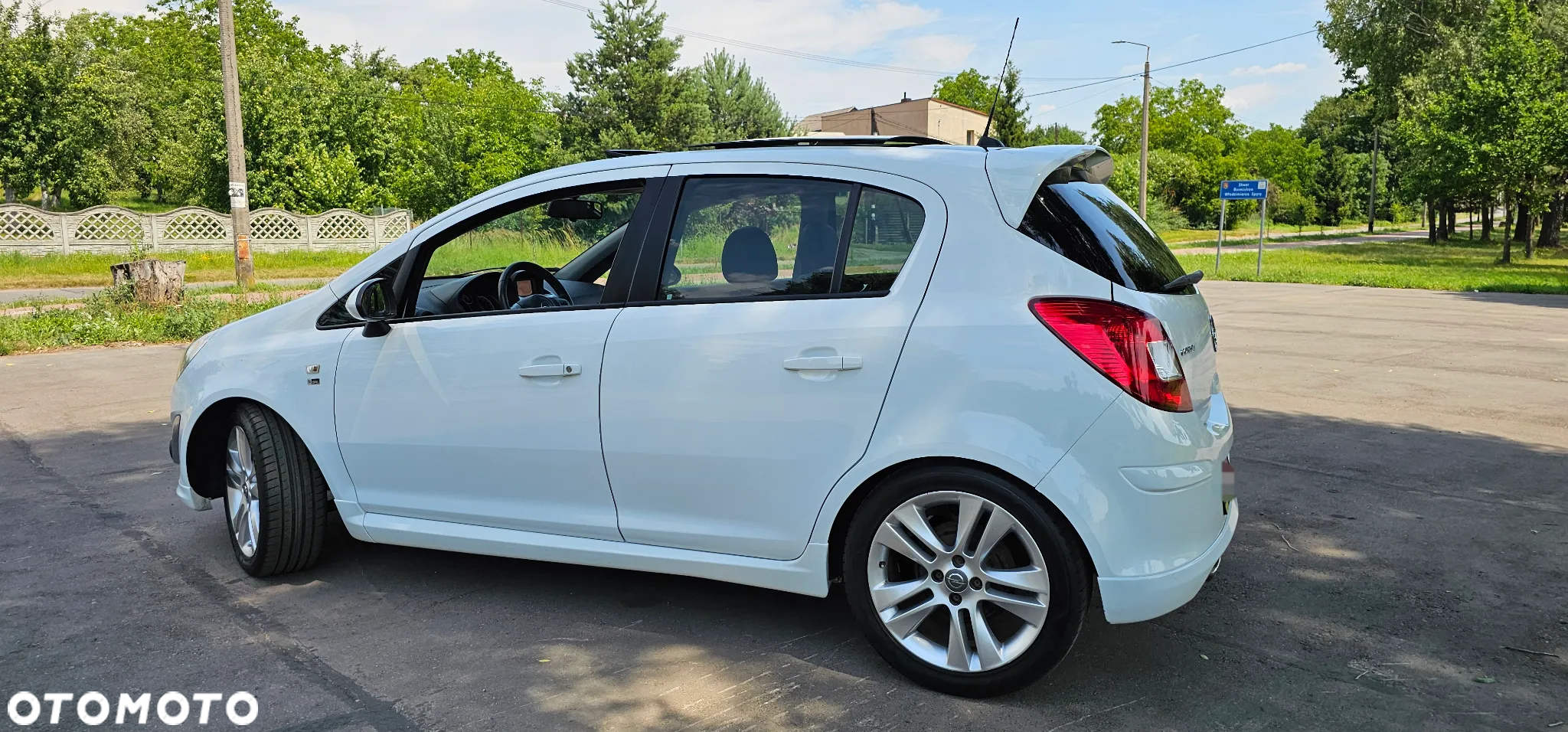 Opel Corsa 1.4 16V 150 Jahre - 12