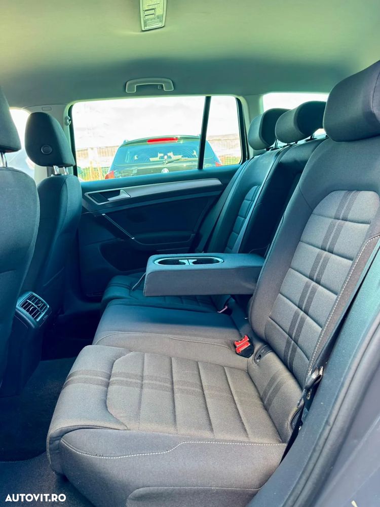 Volkswagen Golf 1.6 TDI 4Motion BlueMotion Technology Comfortline - 32