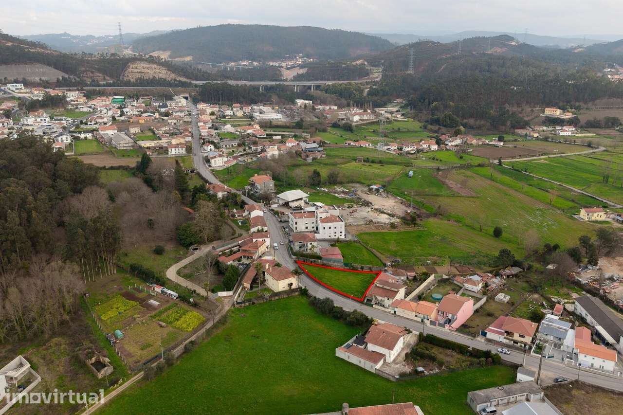 Excelente Terreno com viabilidade para construção – Santa Maria da Fei - Grande imagem: 4/5