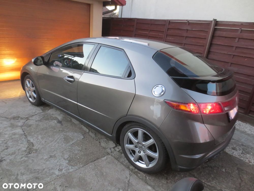 Honda Civic 1.8 Comfort - 19