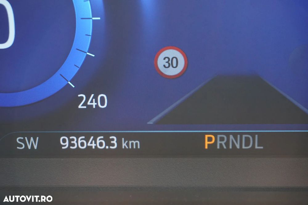 Ford Kuga - 13