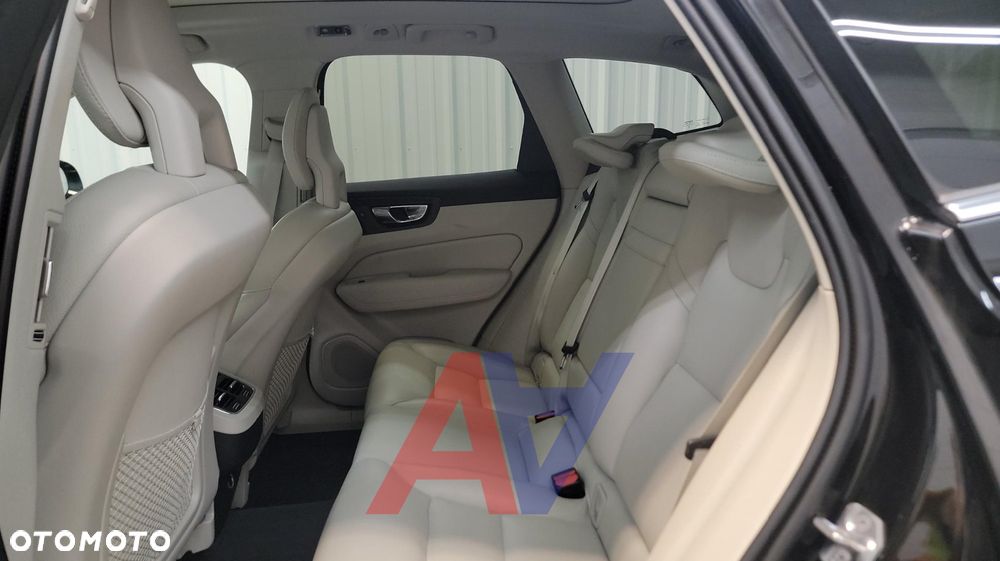 Volvo XC 60 T5 AWD Inscription - 12