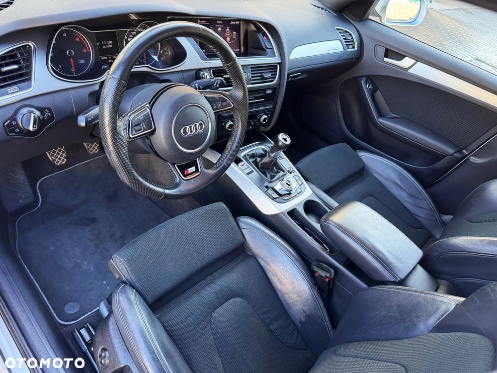 Audi A4 Avant 2.0 TDI DPF quattro S line Sportpaket - 15
