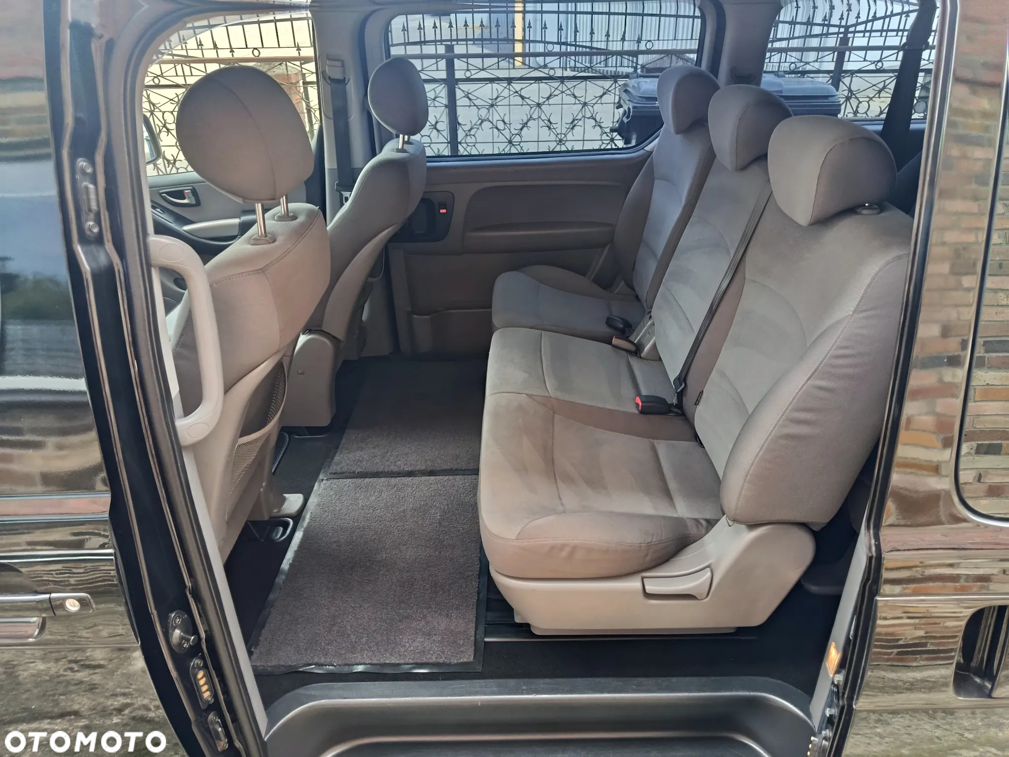 Hyundai H-1 2.5 CRDi Travel Comfort - 18
