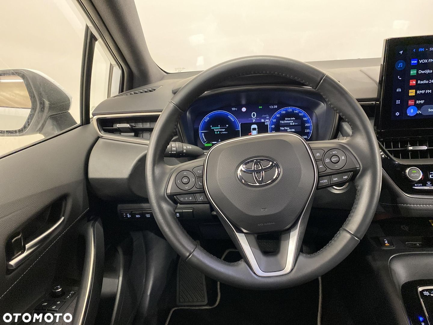 Toyota Corolla - 12