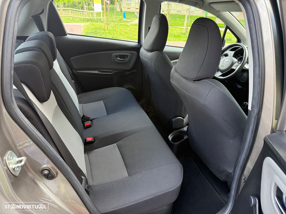 Toyota Yaris 1.5 HSD Comfort+P.Style - 31