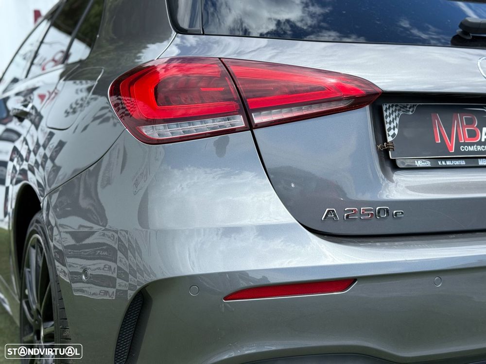 Mercedes-Benz A 250 e AMG Line - 9