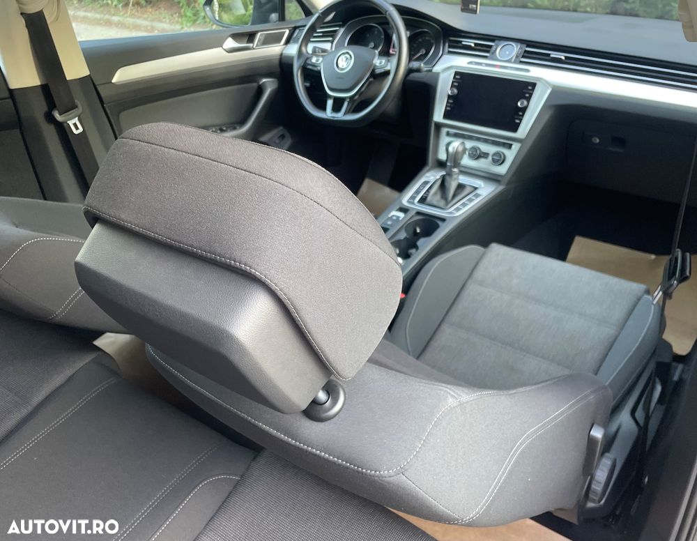 Volkswagen Passat Variant 1.6 TDI (BlueMotion Technology) DSG Trendline - 10
