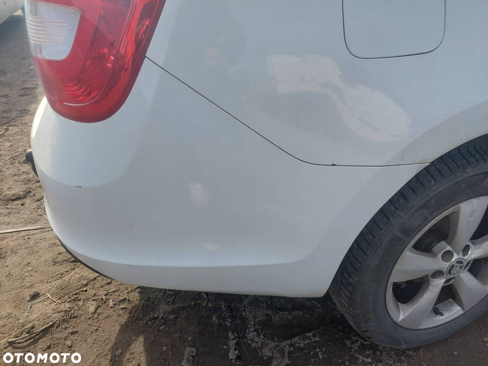 KOMPLETNY TYŁ KLAPA ZDERZAK LAMPA SKODA RAPID I LF9B - 4