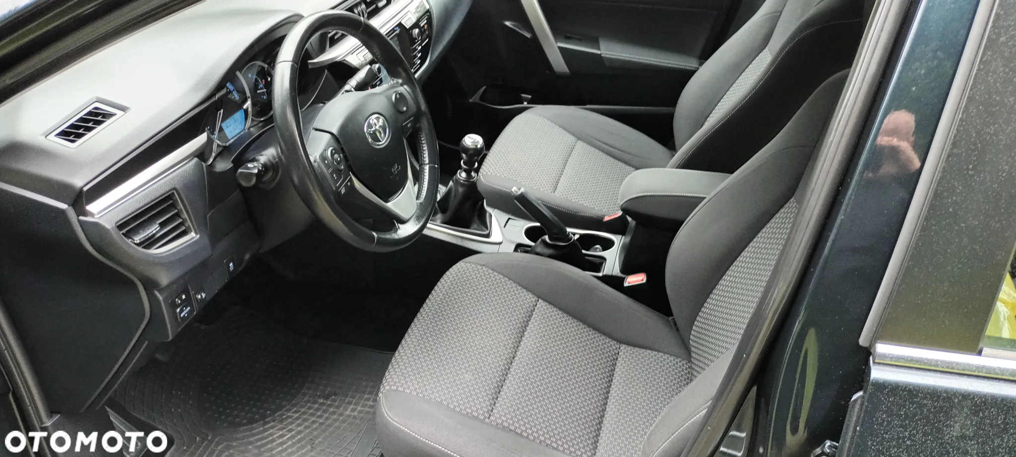 Toyota Corolla 1.6 Premium - 26