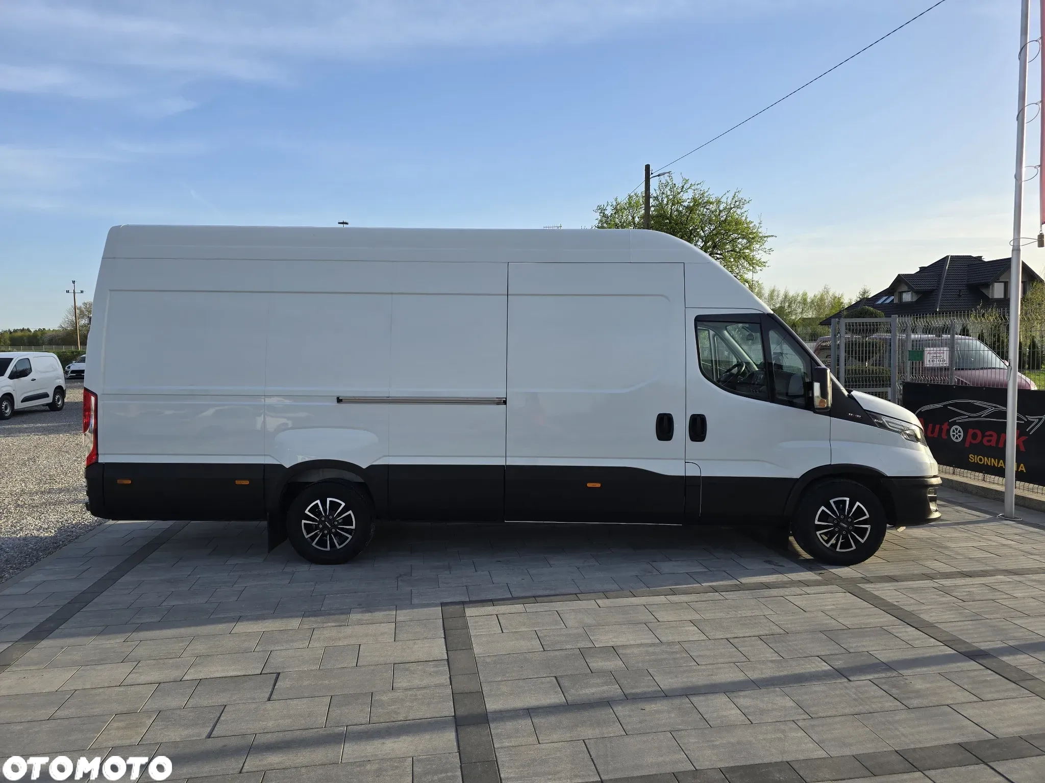 Iveco Daily 35S18  180KM Maxi L4H3 - 2