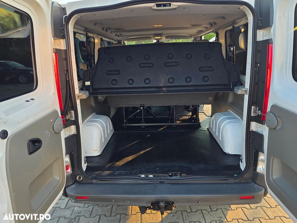 Opel Vivaro - 24