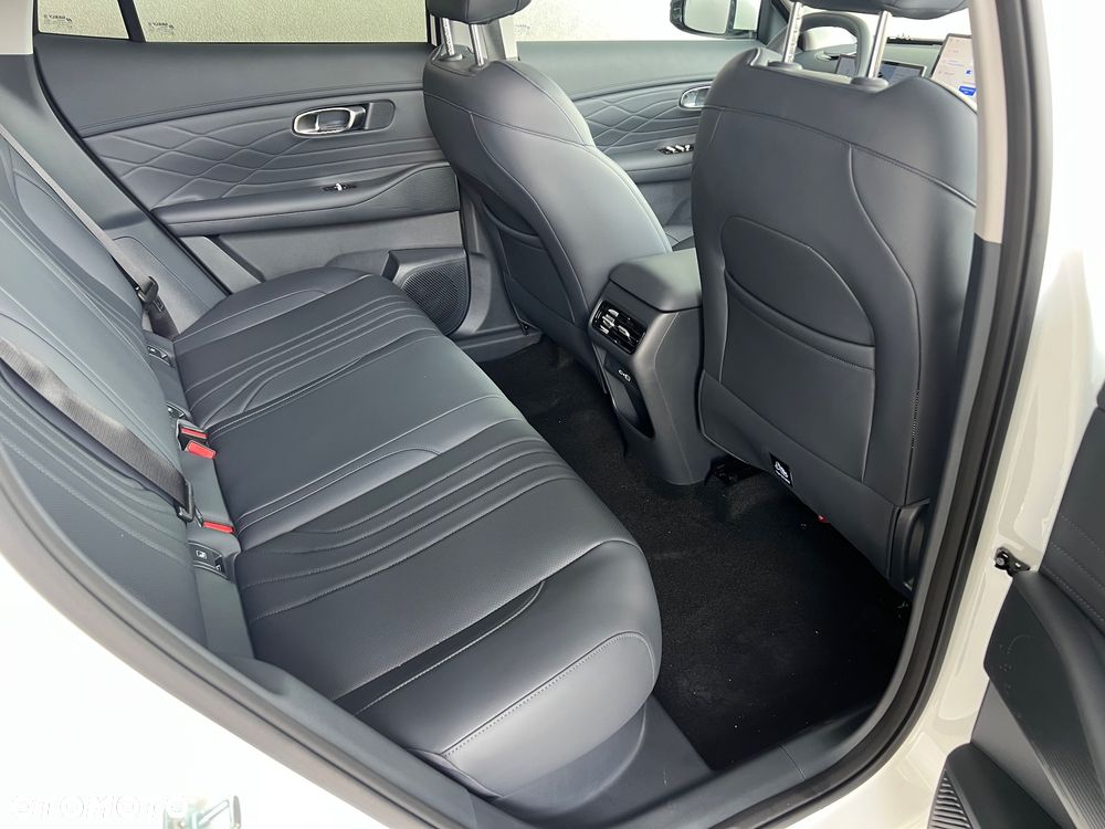 Geely Starray EM-i 1.5 PHEV Pro - 21