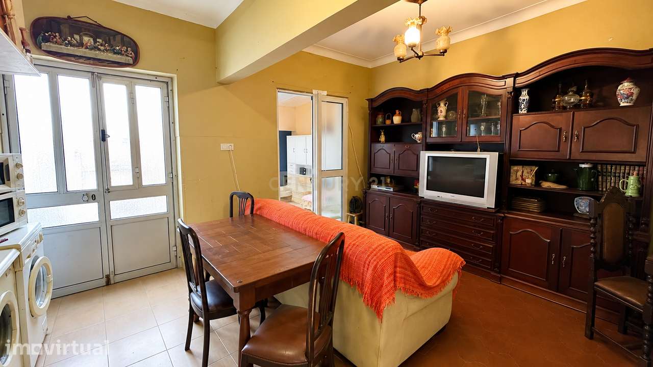 Apartamento T2 com Logradouro e Garagem no Montijo – Crie a Casa dos S - Grande imagem: 2/15