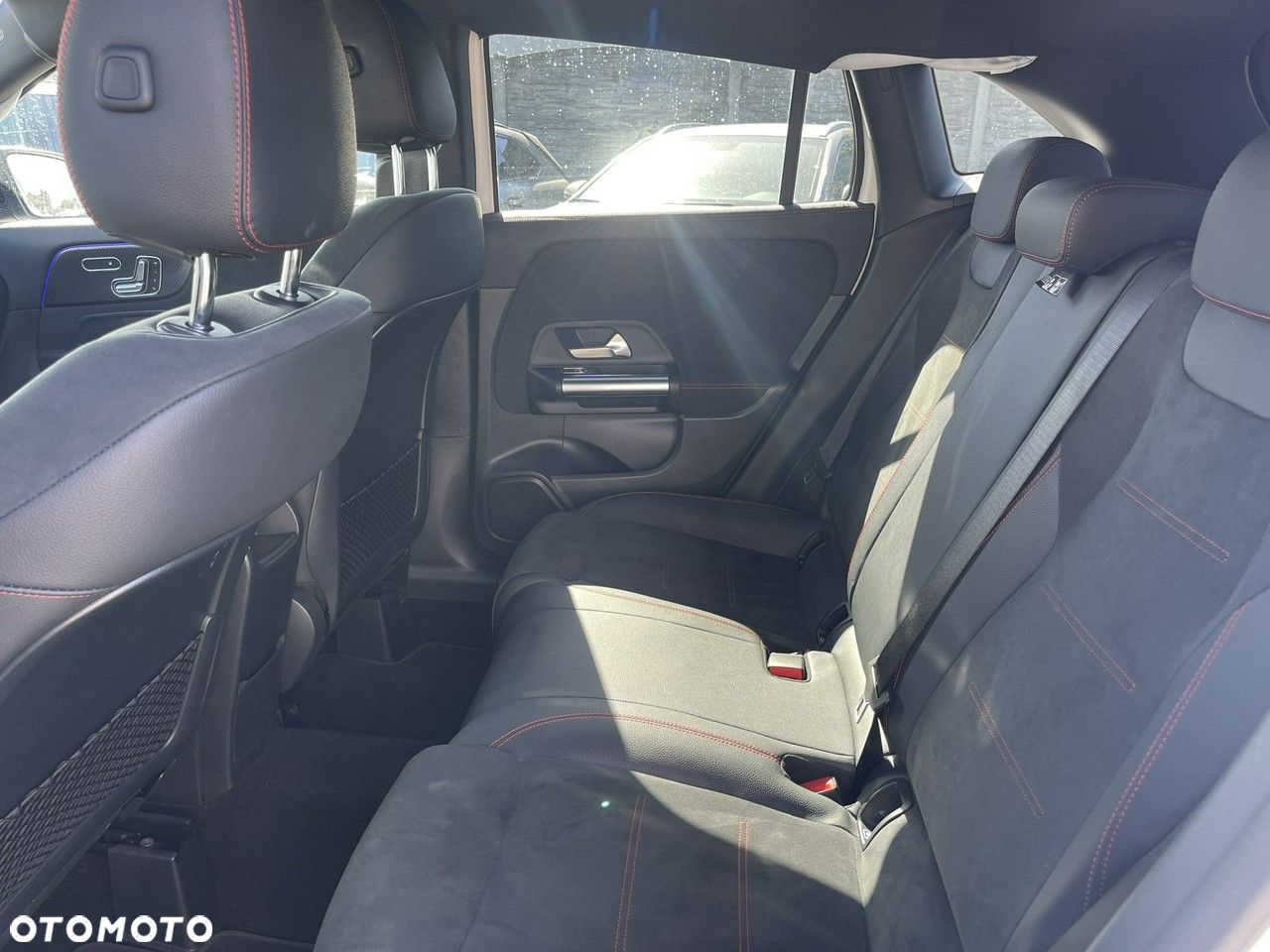 Mercedes-Benz GLA 200 d 4-Matic AMG Line - 11