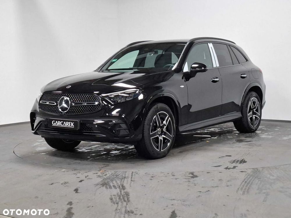 Mercedes-Benz GLC 300 e 4-Matic AMG Line - 3