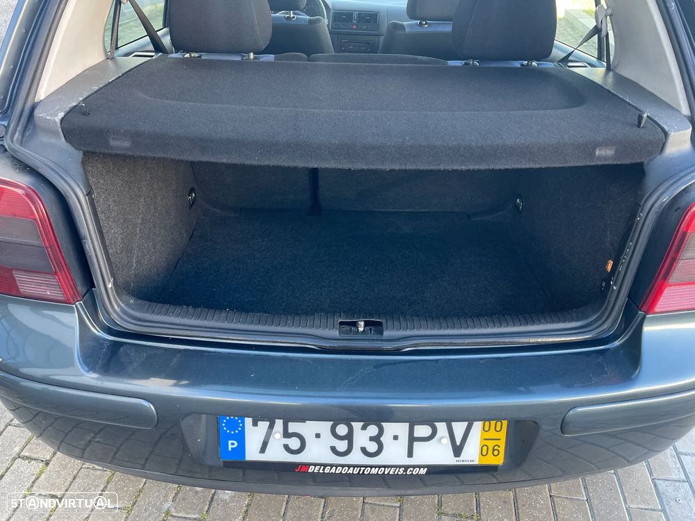 VW Golf 1.9 TDi 25 Anos - 8