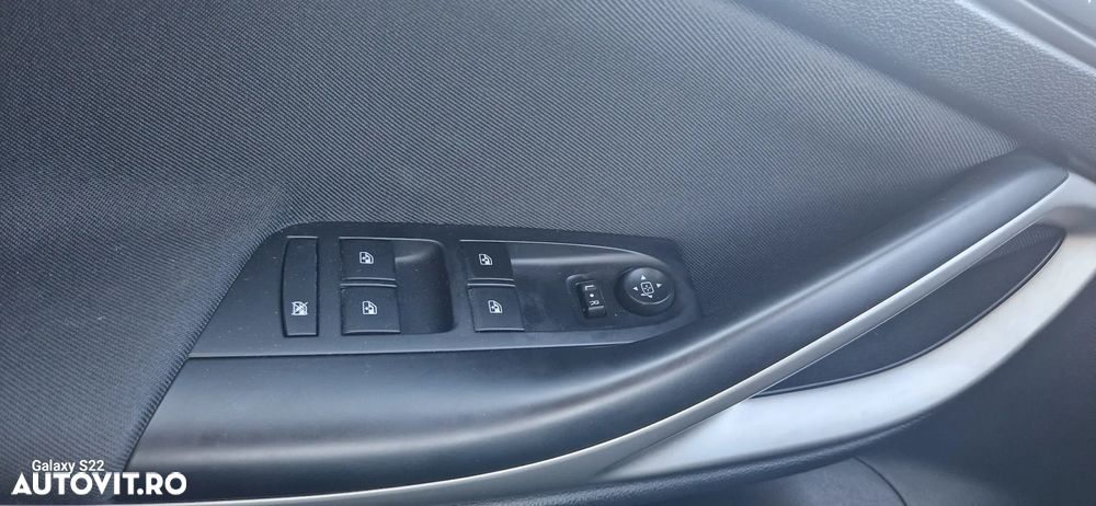 Opel Astra 1.5 D Start/Stop Sports Tourer Automatik Business Edition - 17