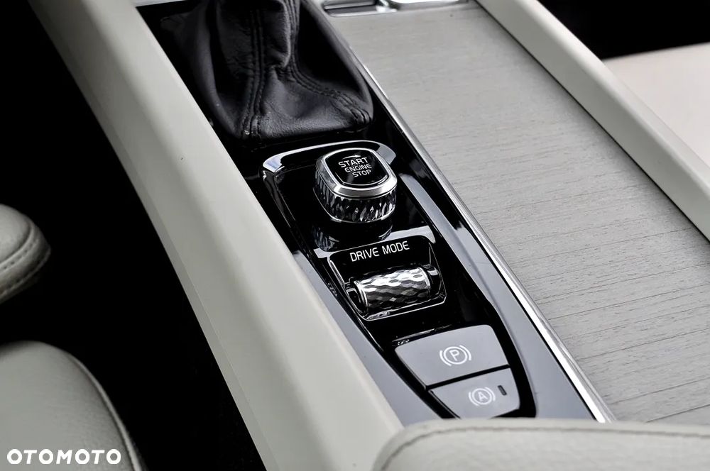 Volvo V60 D4 Inscription - 31