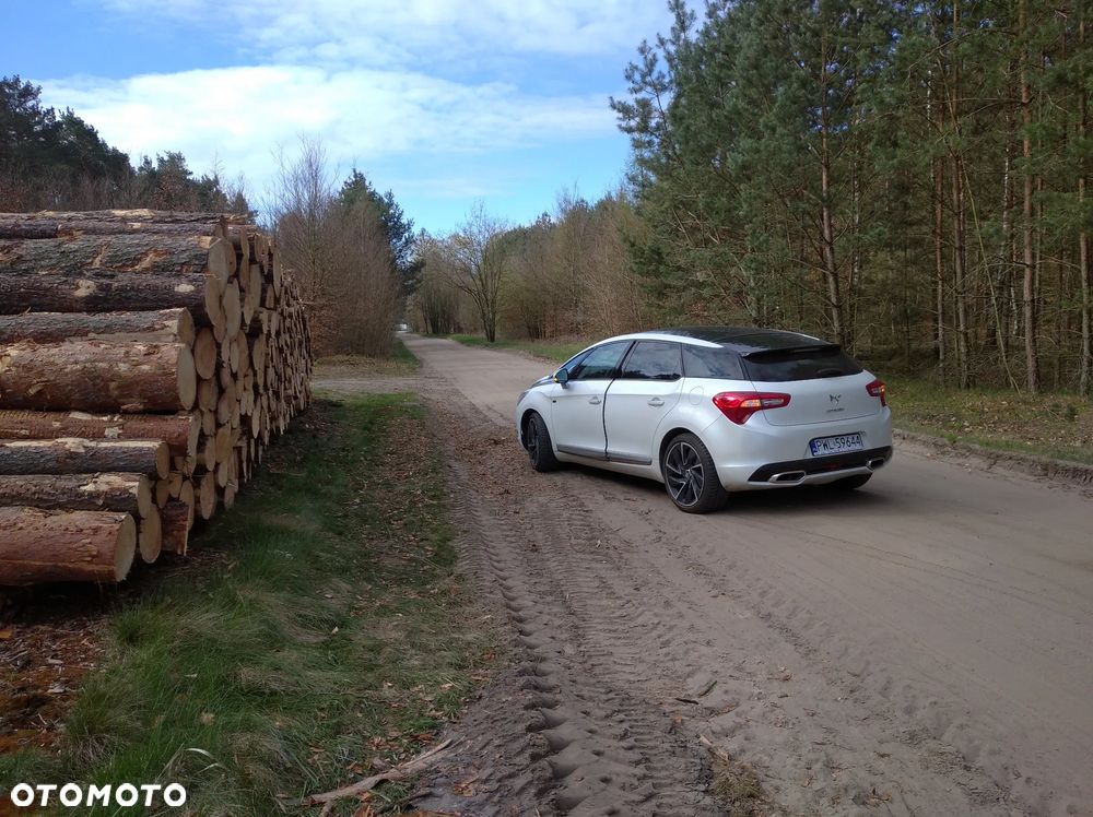 Citroën DS5 2.0 HDi Hybrid4 SoChic MCP - 4