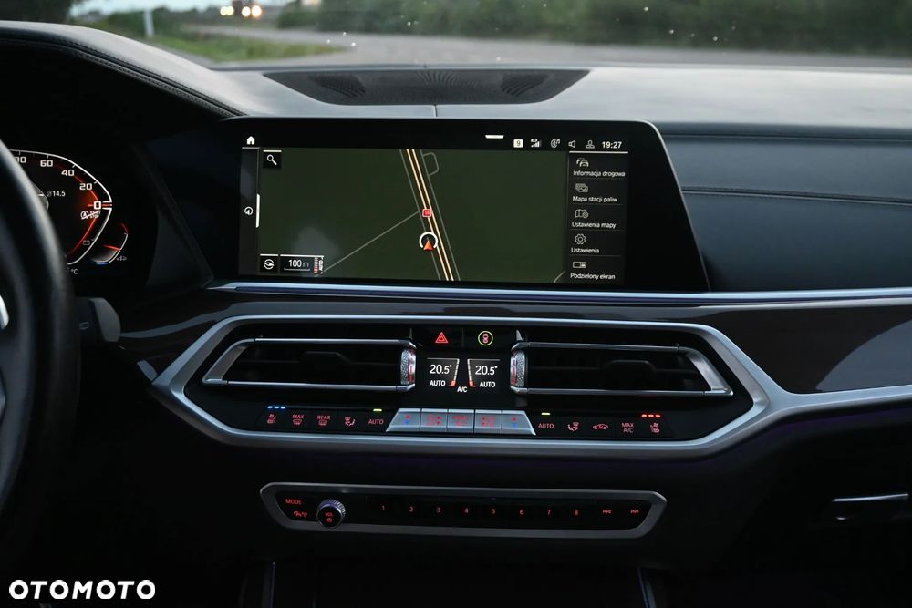 BMW X7 M50i sport - 26