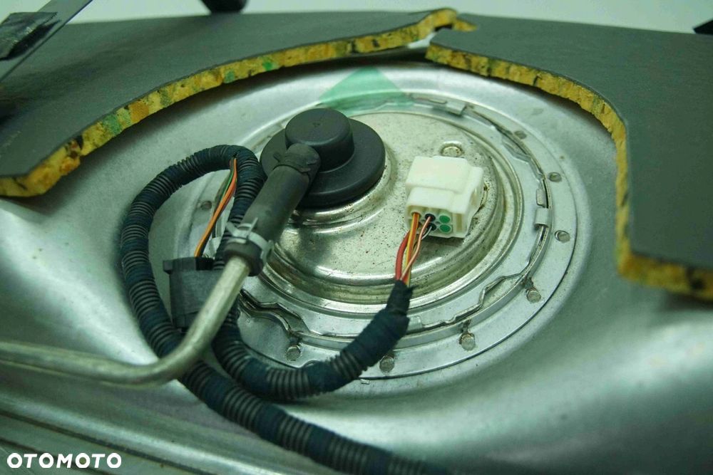 ZBIORNIK PALIWA KOMPLETNY POMPA JAGUAR XKR 4.2 X100 2005r - 4