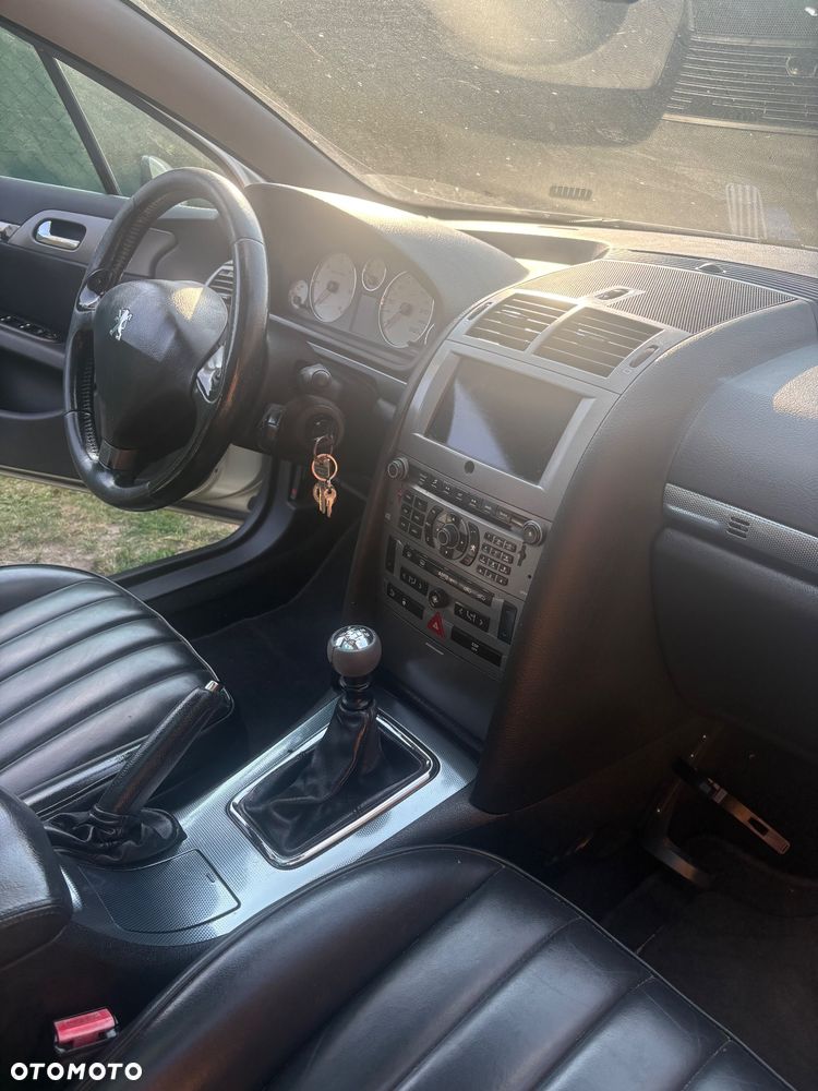Peugeot 407 - 11