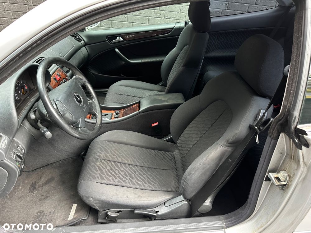 Mercedes-Benz CLK - 14