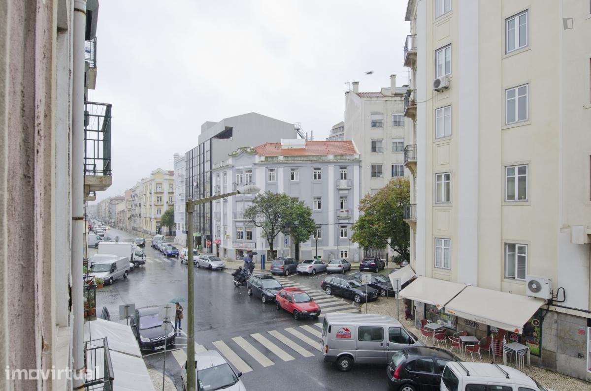Quarto - localizado em Alameda Lisbon - Grande imagem: 4/13