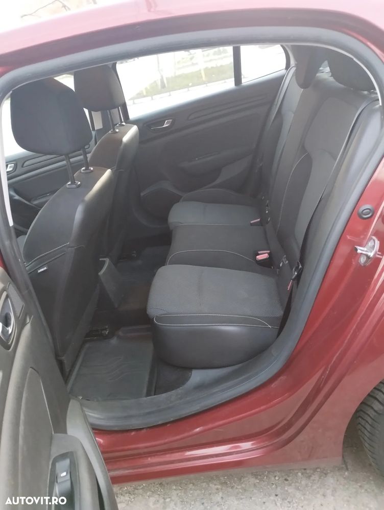 Renault Megane TCe 140 GPF Zen - 7