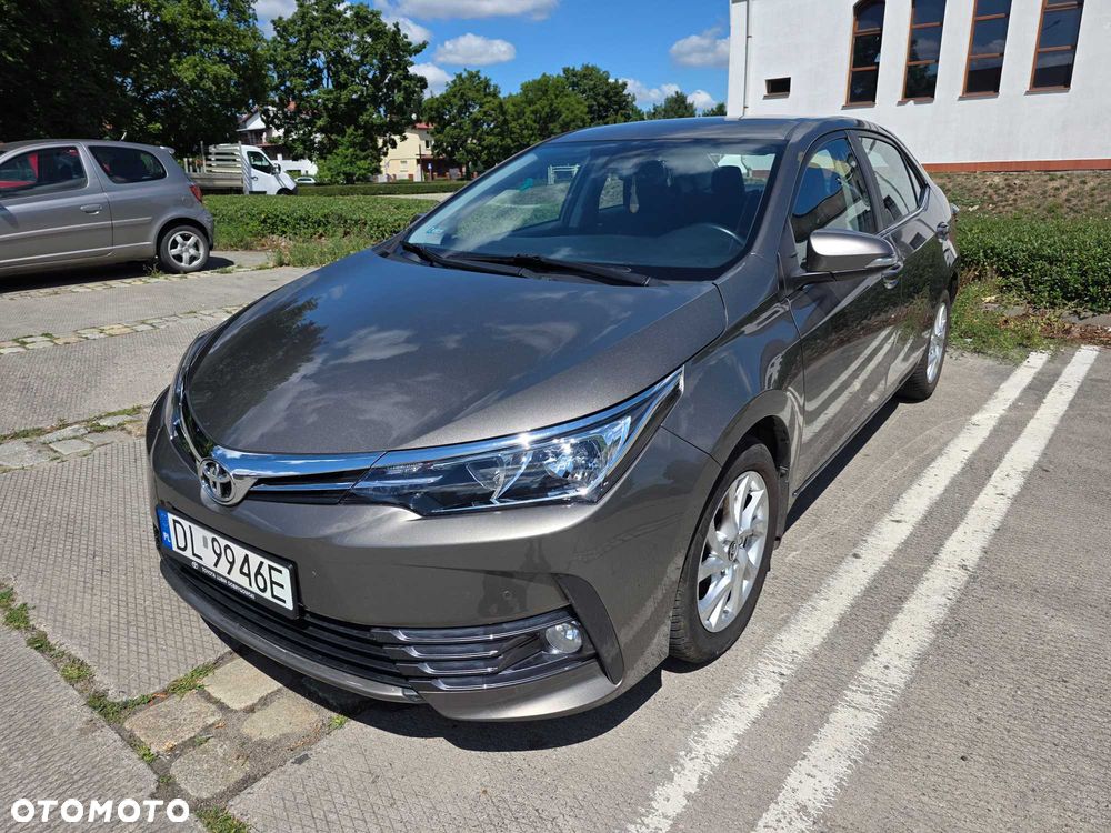 Toyota Corolla - 1