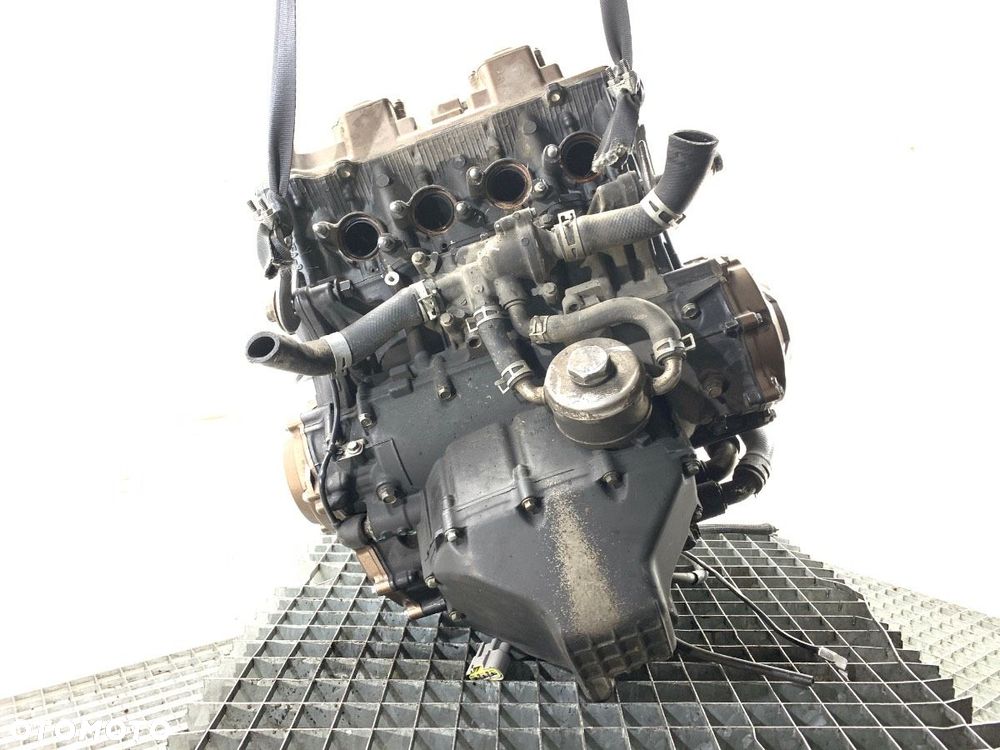 SILNIK  HONDA CB650RA 650 CM3 34kW 46KM (2014 - RH15E - 3