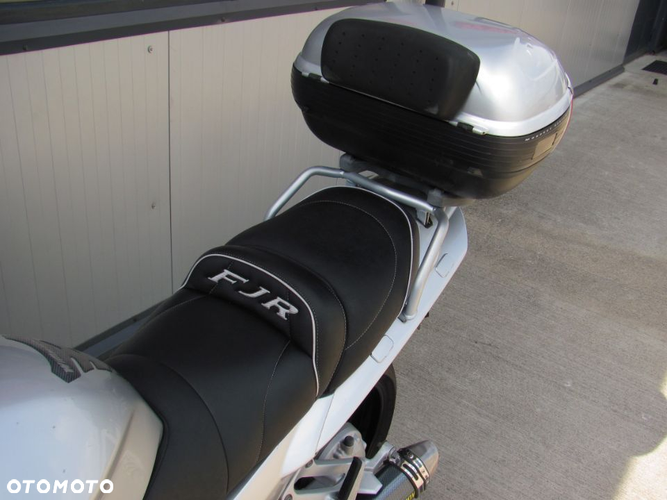 Yamaha FJR - 27