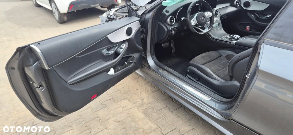 Mercedes-Benz Klasa C 220 d 9G-TRONIC - 29