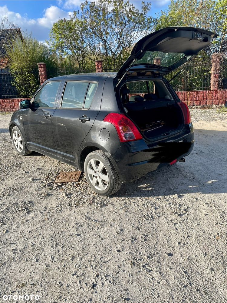 Suzuki Swift 1.3 DDiS GLX / Comfort - 4