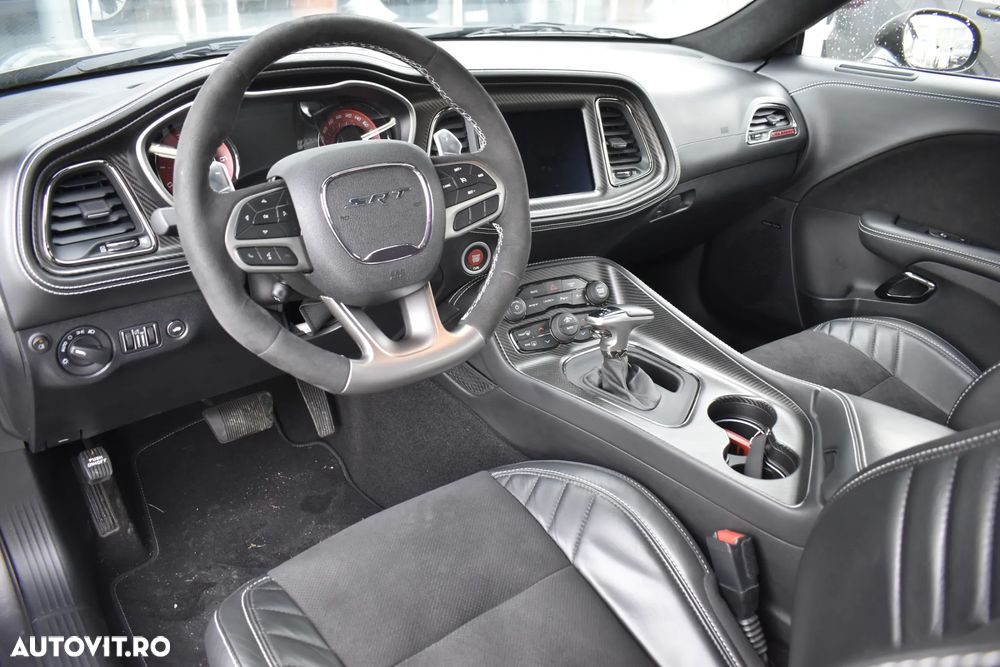 Dodge Challenger - 29