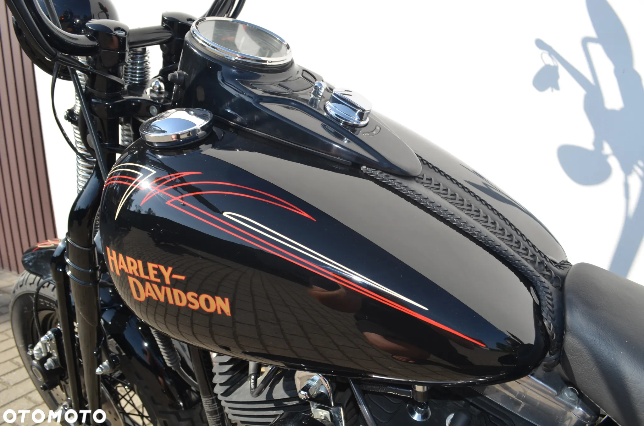 Harley-Davidson Softail Cross Bones - 17